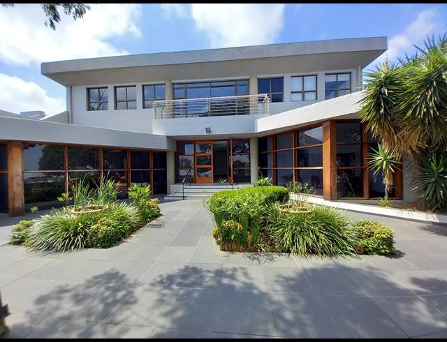 1,428M² OFFICE TO LET IN BRYANSTON